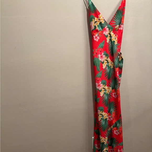 Floral Maxi - Red and Green tropical vacation size 4 maxi long wedding guest - Picture 14 of 14